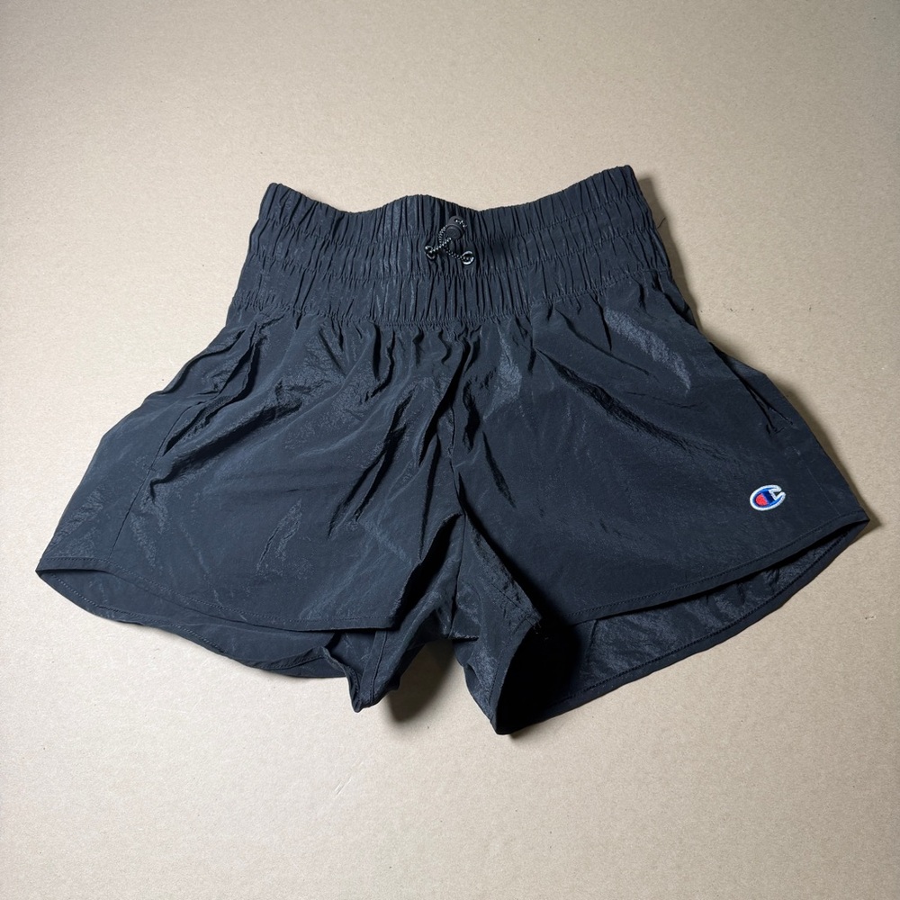 Champion Women's Shorts Woven C Patch Logo High Waist 2.5 Inseam Black Size M